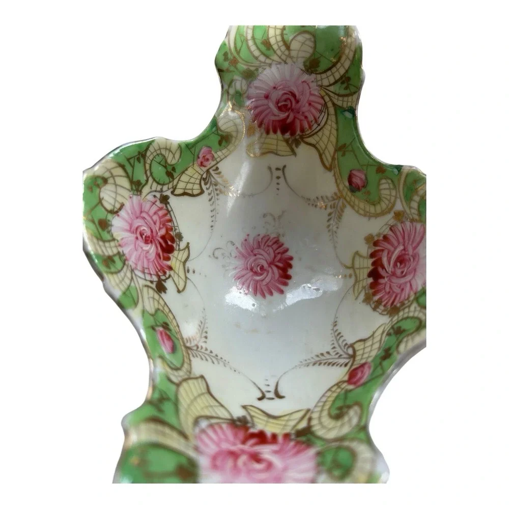 Fluted 4 Footed Bowl Nut‎ Dish Hand Painted unmarked vintage